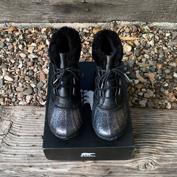 Sorel Out N About Plus Lux waterproof shearling boots - Picture 9 of 10